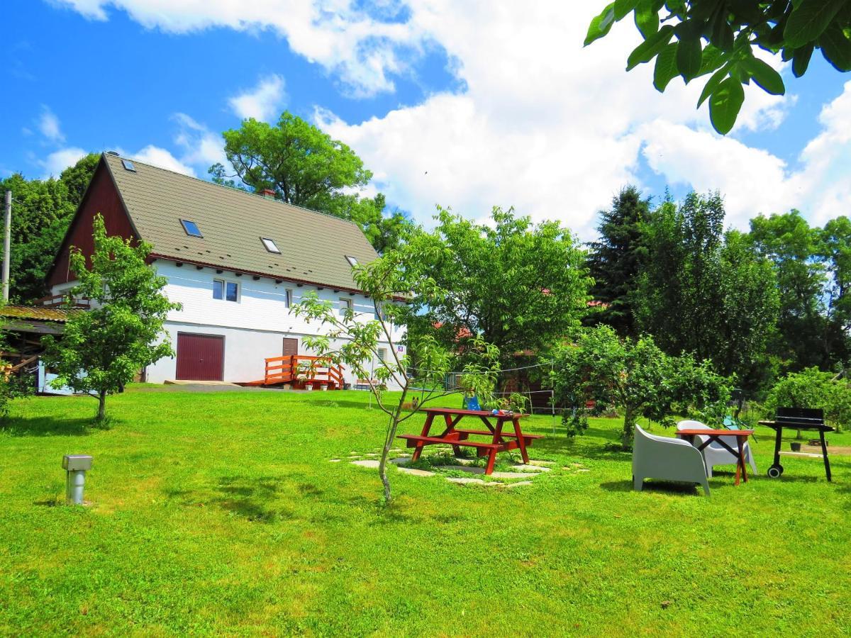 Maja Pokoje Z Widokiem Kameralna Agroturystyka Na Pogorzu Izerskim Z Sauna I Jacuzzi (Adults Only) Mirsk Luaran gambar