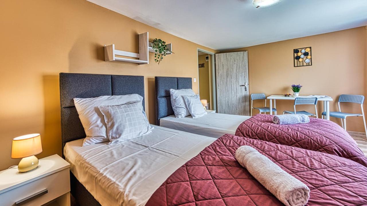 Maja Pokoje Z Widokiem Kameralna Agroturystyka Na Pogorzu Izerskim Z Sauna I Jacuzzi (Adults Only) Mirsk Luaran gambar
