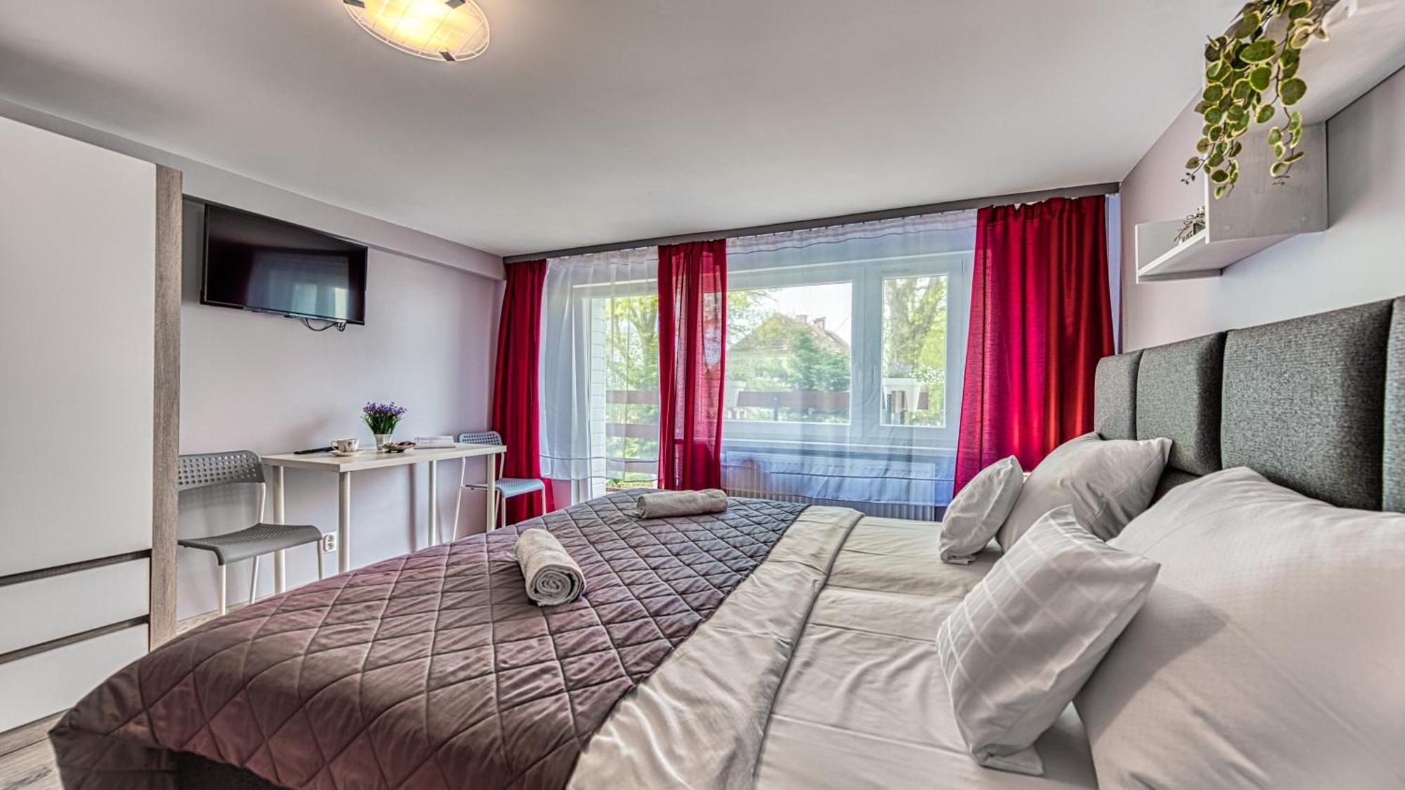 Maja Pokoje Z Widokiem Kameralna Agroturystyka Na Pogorzu Izerskim Z Sauna I Jacuzzi (Adults Only) Mirsk Luaran gambar