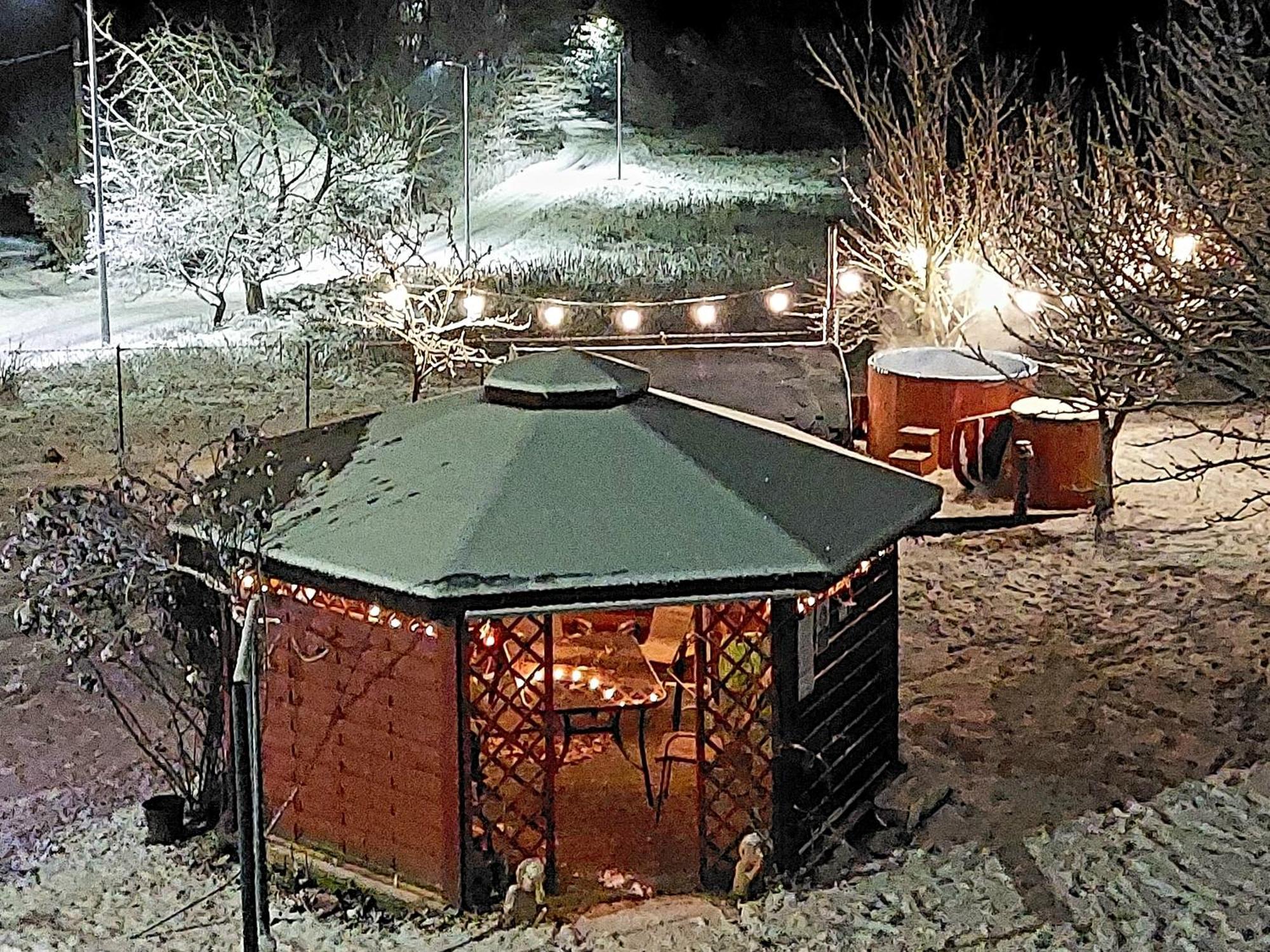 Maja Pokoje Z Widokiem Kameralna Agroturystyka Na Pogorzu Izerskim Z Sauna I Jacuzzi (Adults Only) Mirsk Luaran gambar